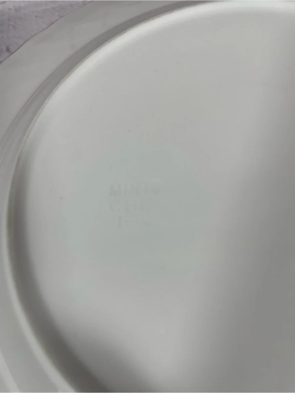 Vintage Minton White Fife Bone China Salad Plates 7 7/8” England Discontinued